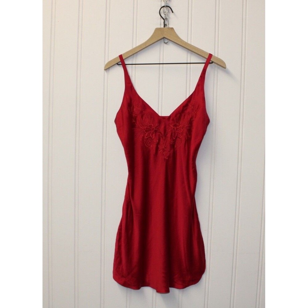 Victoria's‎ Secret Gold Label Red 100% SILK Embroidered Nightie Slip Size M
